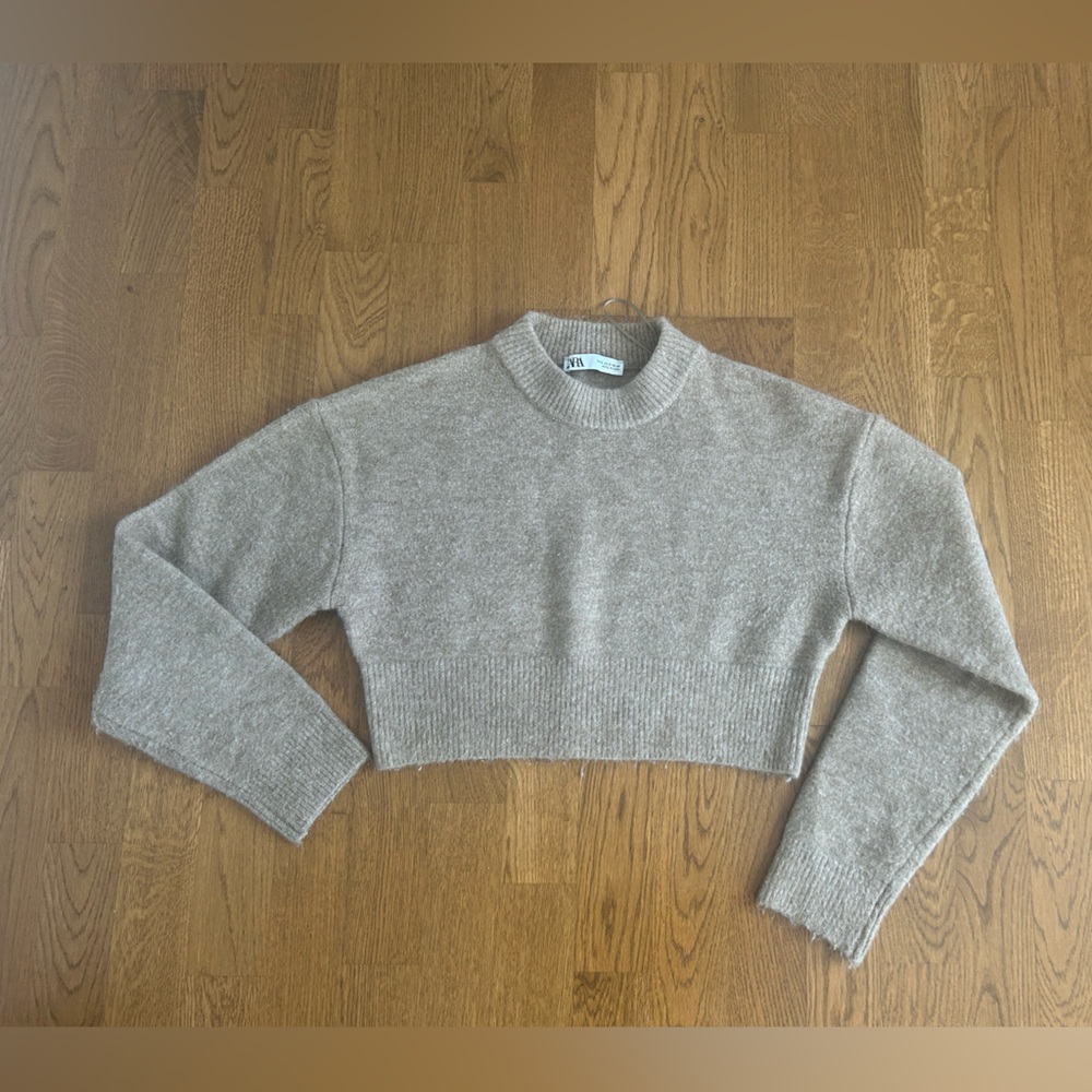 Zara Cropped Crewneck Sweater in Light Taupe